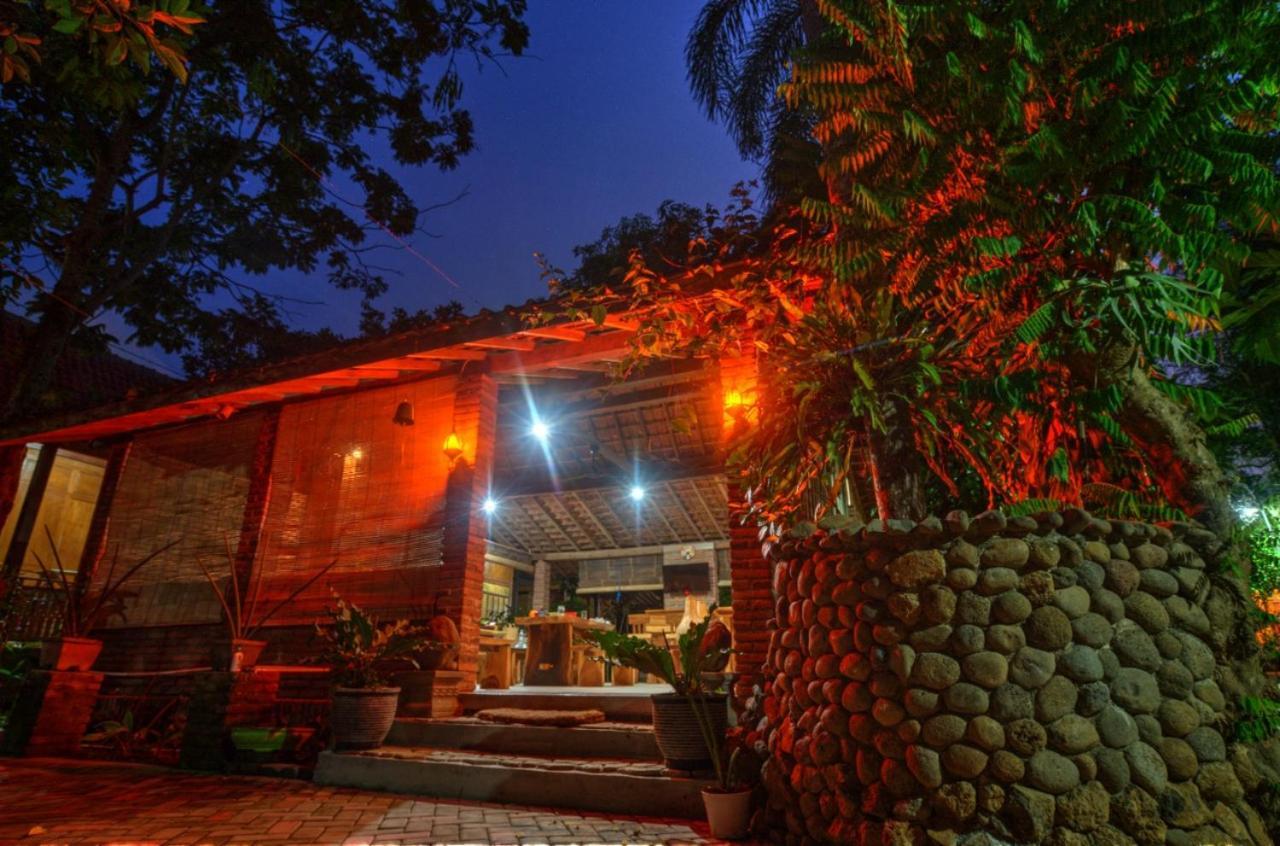 Bata Merah Homestay Banyuwangi  Kültér fotó